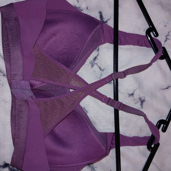 Lululemon sports bra - Picture 3 of 5